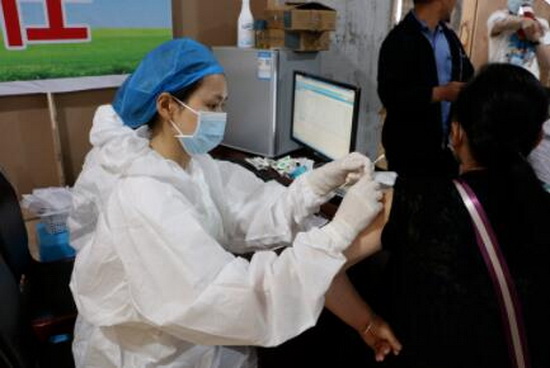 内江市疾控中心多措并举全力助推新冠疫苗大规模接种