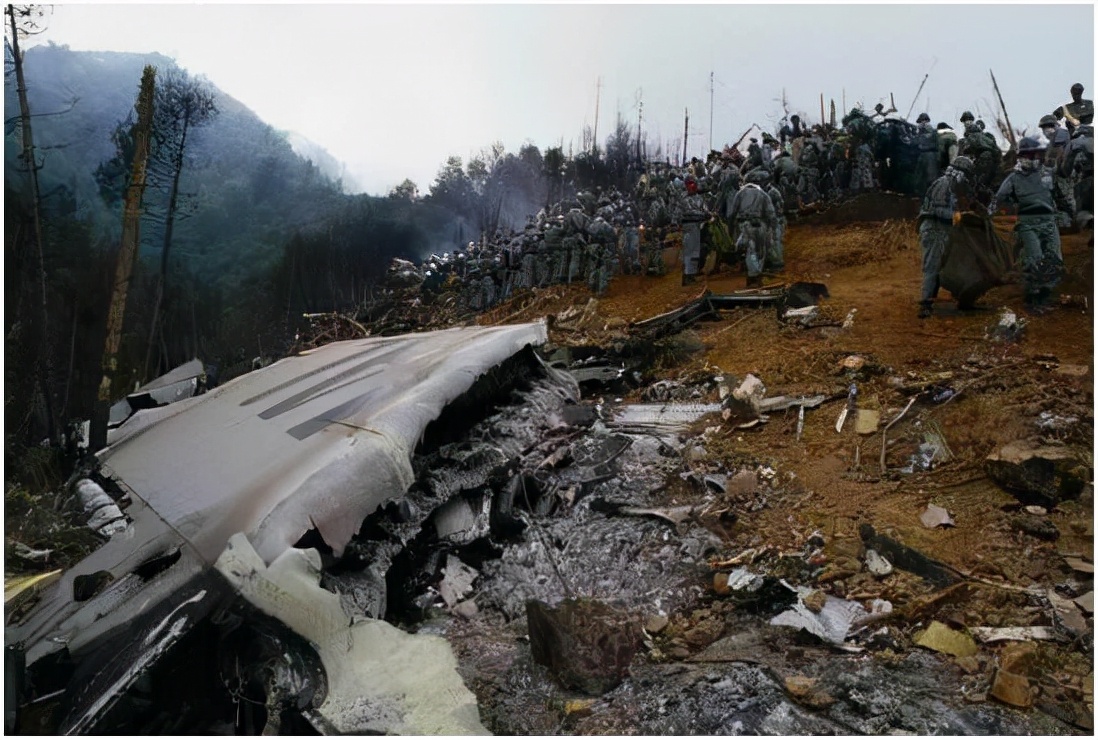 JAL 123 crash 520 people were killed, just because of the rescue team