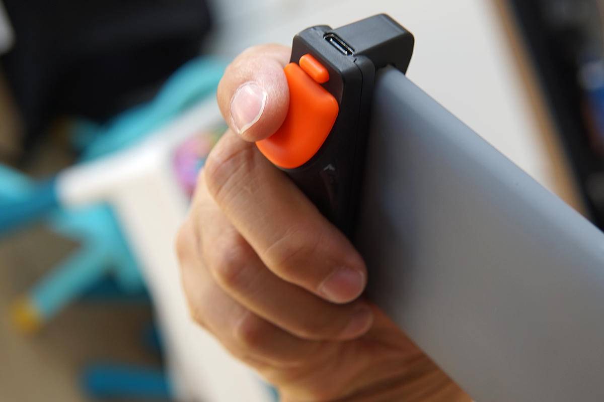 选对外设吃鸡有如神助，简评莱仕达P1手游连点器