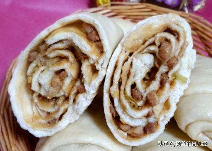 Children’s favorite breakfast burritos with meat and vegetables, soft and delicious, good parenting food