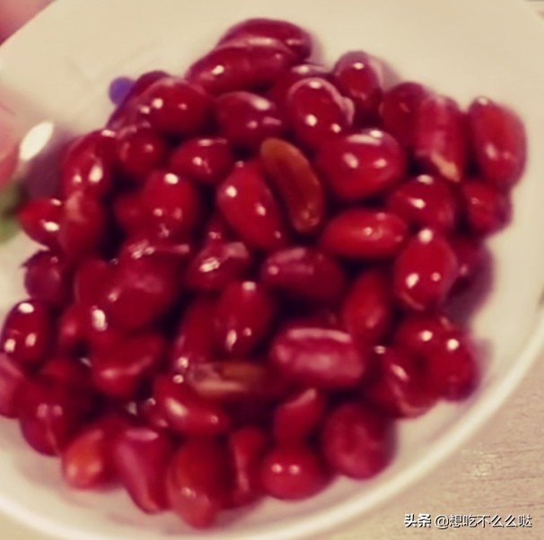 宫保鸡丁这么做，看着就有食欲，做法简单，又香又下饭，好好吃哦