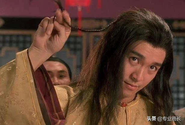 11岁杨幂搭李亚鹏演戏，大板牙抢镜，她还见证过林芳兵的青涩期