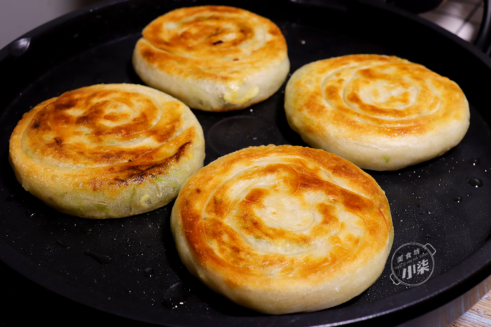 立冬後，想吃蘿蔔餡餅，學會這樣做，不破皮不露餡，個個皮薄如紙