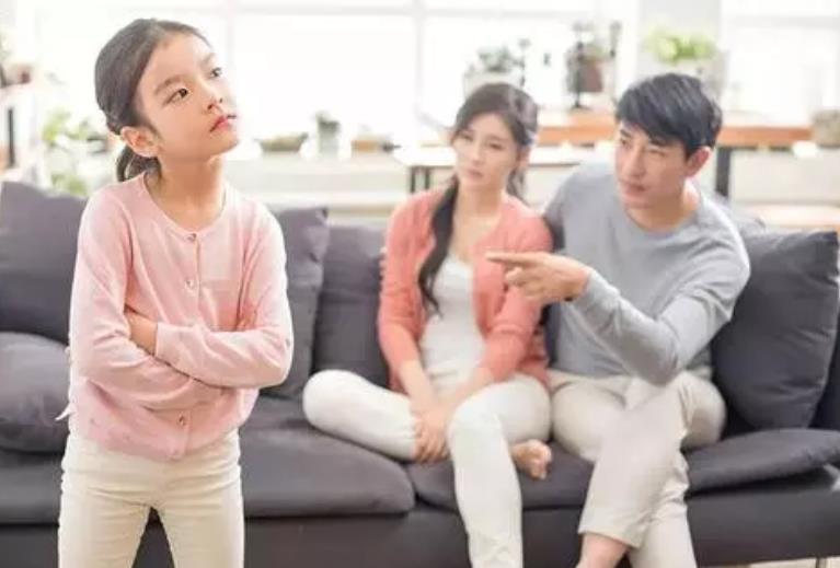 脑力超常的孩子，通常都有些“怪癖”，家长不必强行纠正