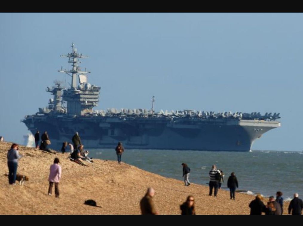 美军7艘航母疫情中冒险“复工”，强行出海，这