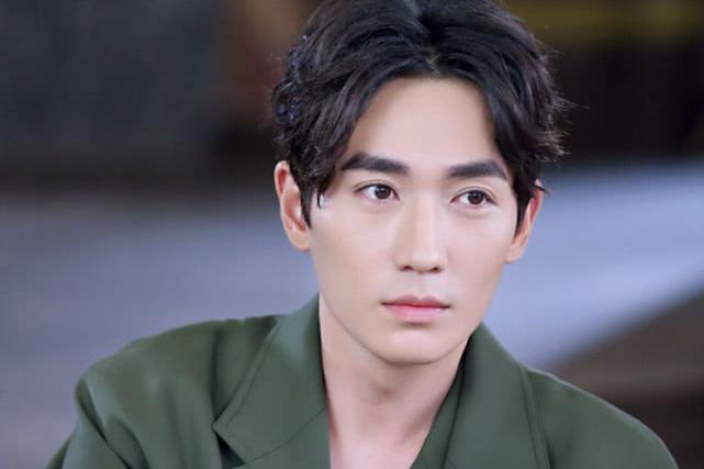 How amazing are Zhu Long's eyes, and why is he called the actor with ...