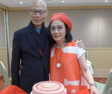 她是TVB“镇台之宝”，演艺圈的“阿姐”，罗家英苦追21年的女神