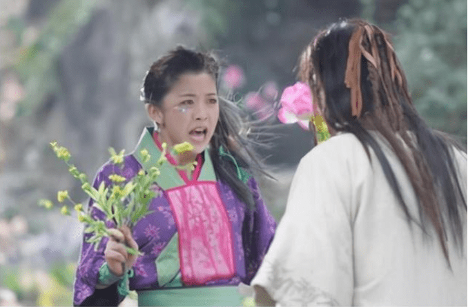 被杜淳追求，38天闪婚闪孕，被迪士尼封杀，黄小