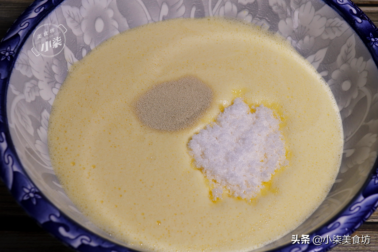 天冷橘子不要直接吃，打2个鸡蛋，暄软香甜，吃过一次就念念不忘