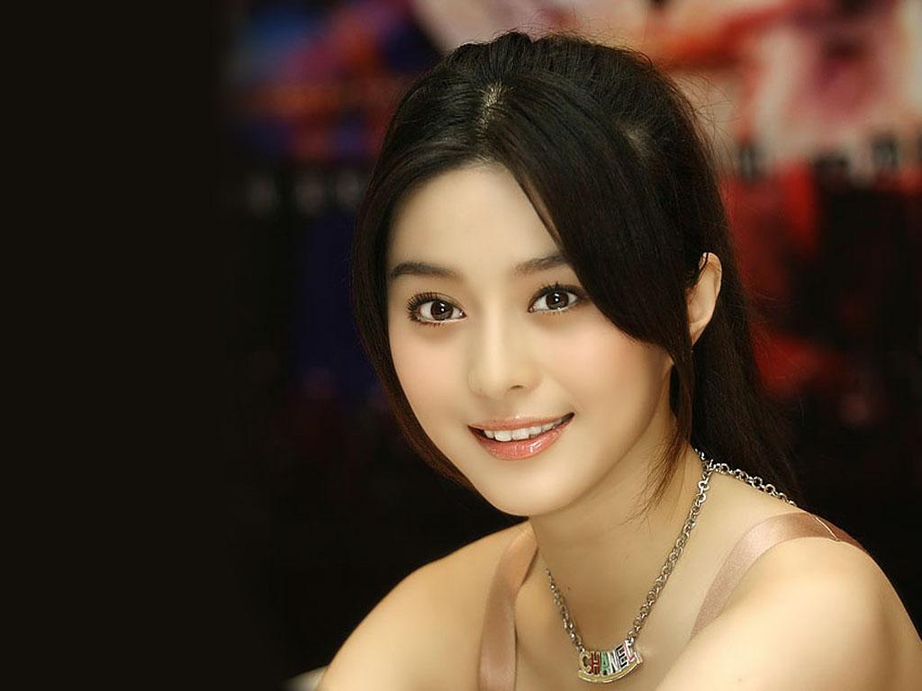 隐匿多年的“京城恶少”王烁，和他身边的女明星们