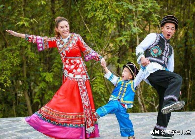 陳小春夫婦給孩子起名字，不光好聽好​​寫，背後還藏著一段浪漫故事