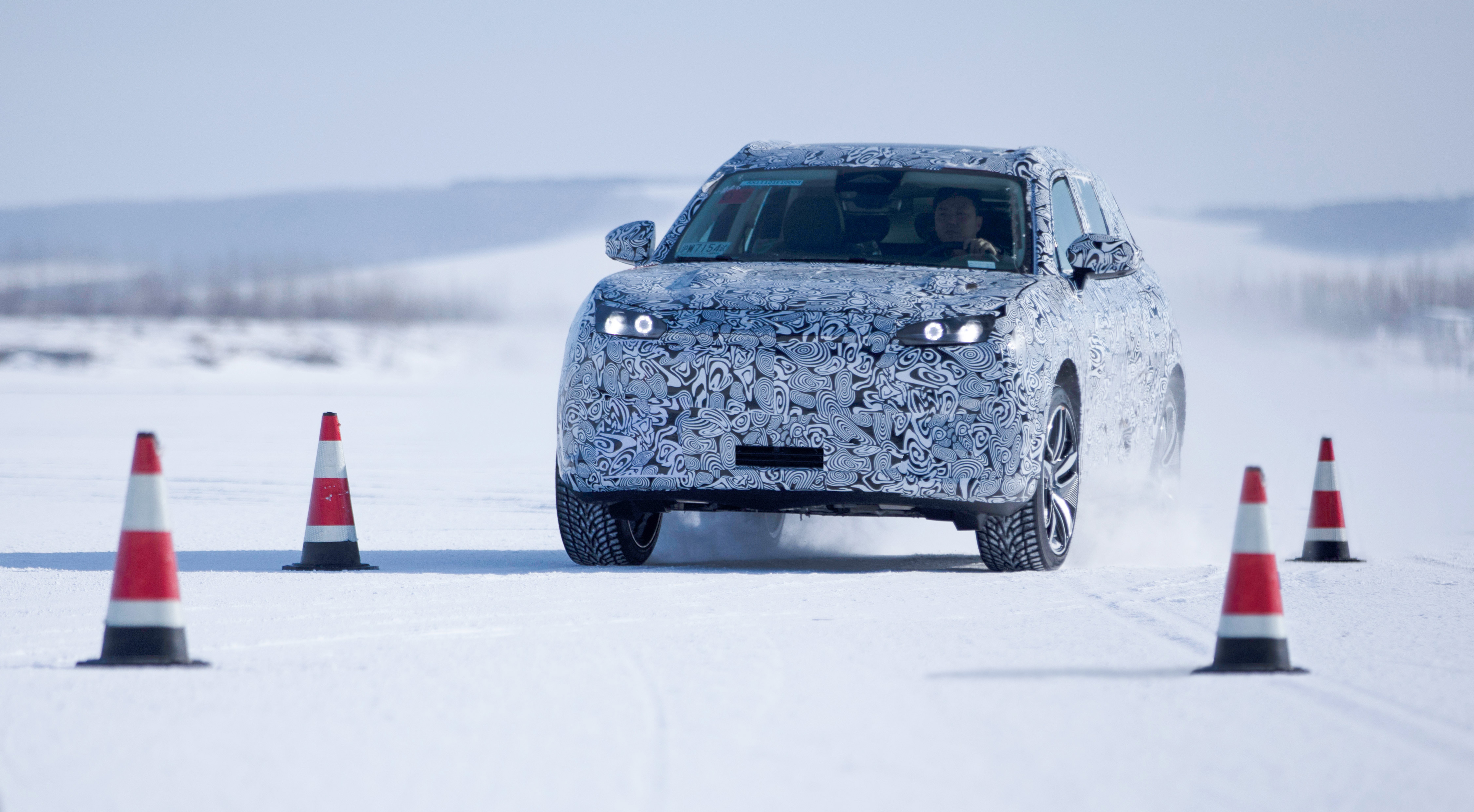 -35℃！“造车劳模”许家印督战恒驰冬测，为恒驰打造一流品质