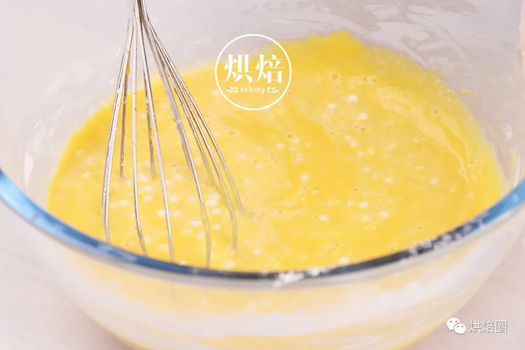 把西米整粒加入到木薯粉中蒸出來的糕好有嚼勁