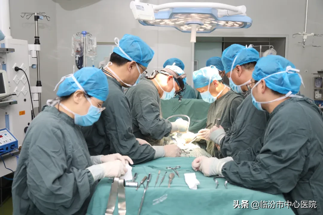 晋陕豫骨科联盟“脊柱畸形防治共建基地”在临汾市中心医院成立