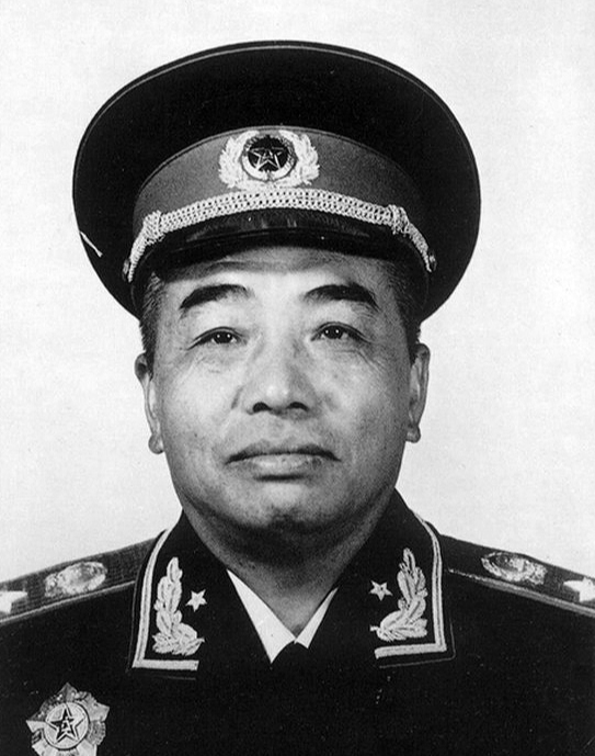 1955年“战犯”卫立煌返回大陆，为何惊动六大元帅亲自作陪？