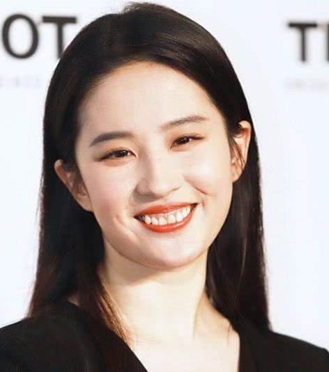 The fairy sister Liu Yifei also has her own beauty flaws, do you know ...