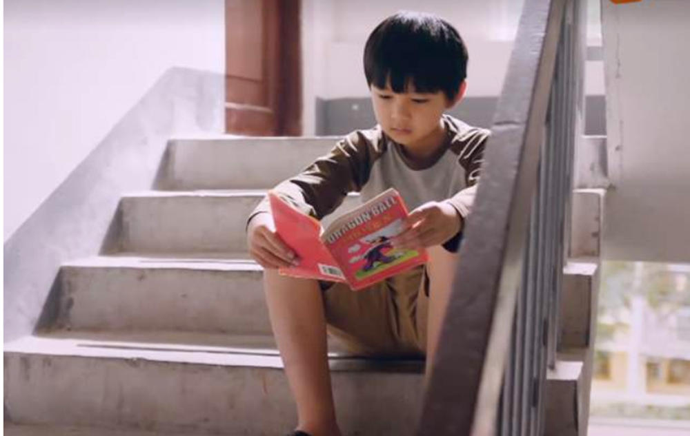 两爸|以家人之名两爸三娃的“奇怪”组合 告诉我们：爱与陪伴远比血脉相连更像家人