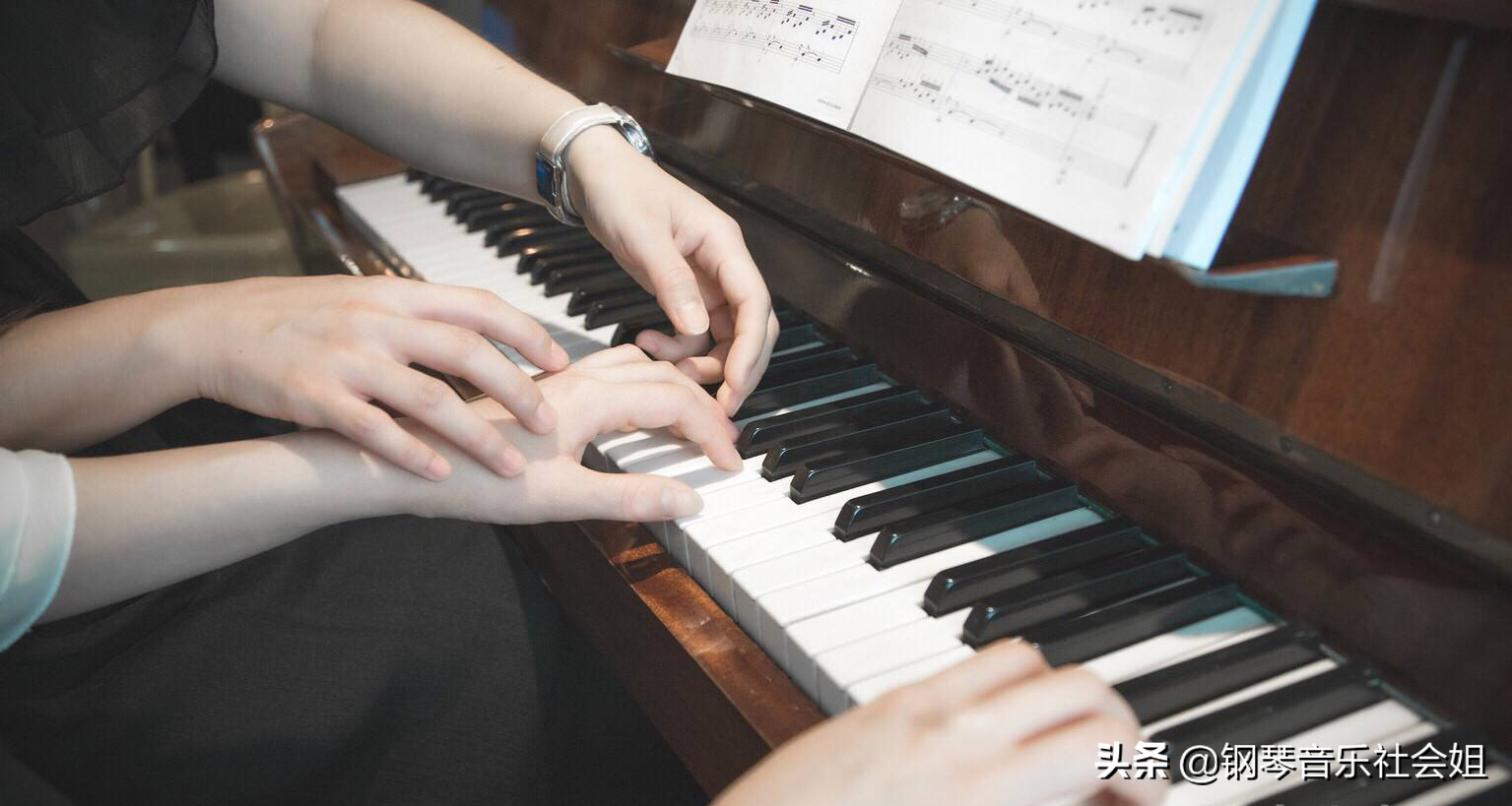 学钢琴是否真的和手大小无关？手小是硬伤，有