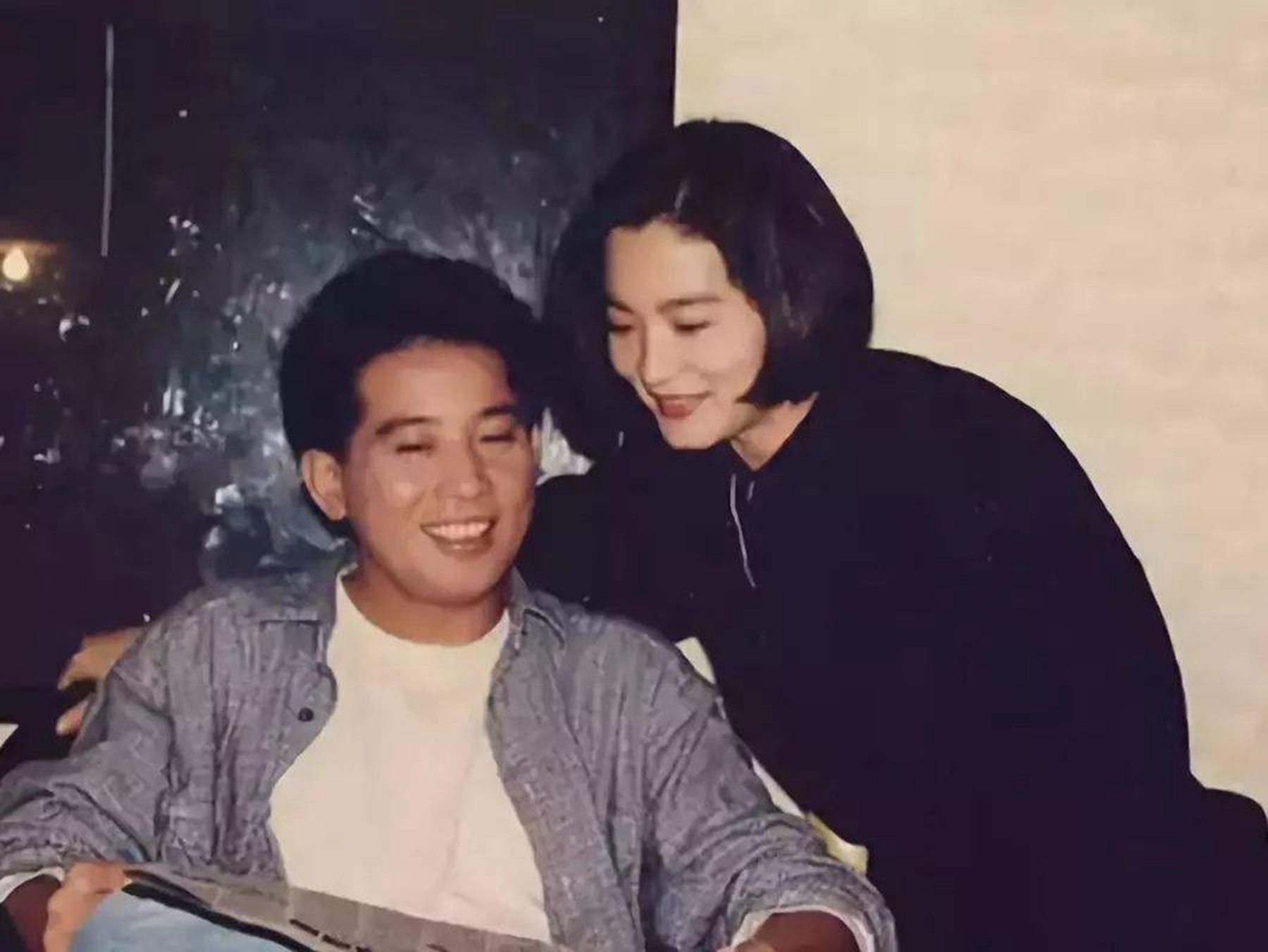 1974年，秦汉对怀孕8月妻子说：我爱上林青霞了，但也不想失去你
