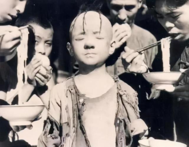 “三毛”长大了！8岁成名，14岁秃顶，34岁变帅哥