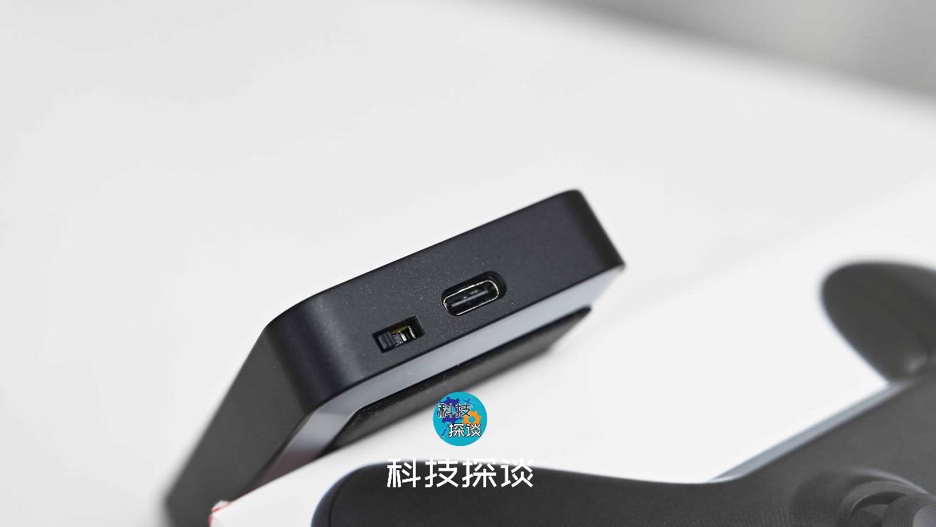 谷粒金剛手柄的超強外設(shè)，谷粒隨心充充電座真實用