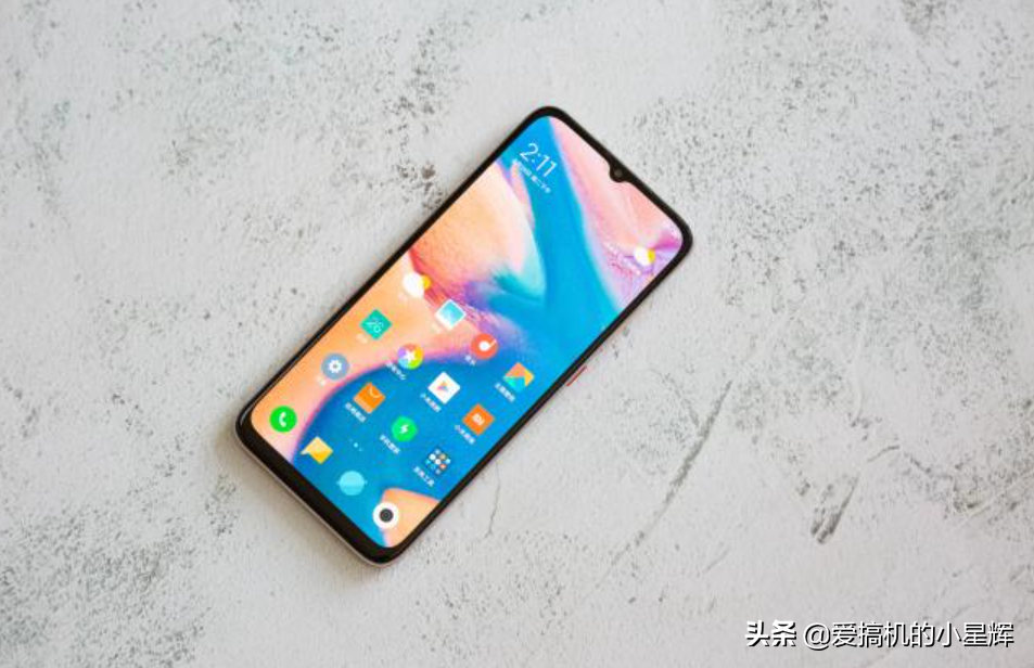 仅1899元，8GB+256GB+屏幕指纹+四摄，你会买吗？
