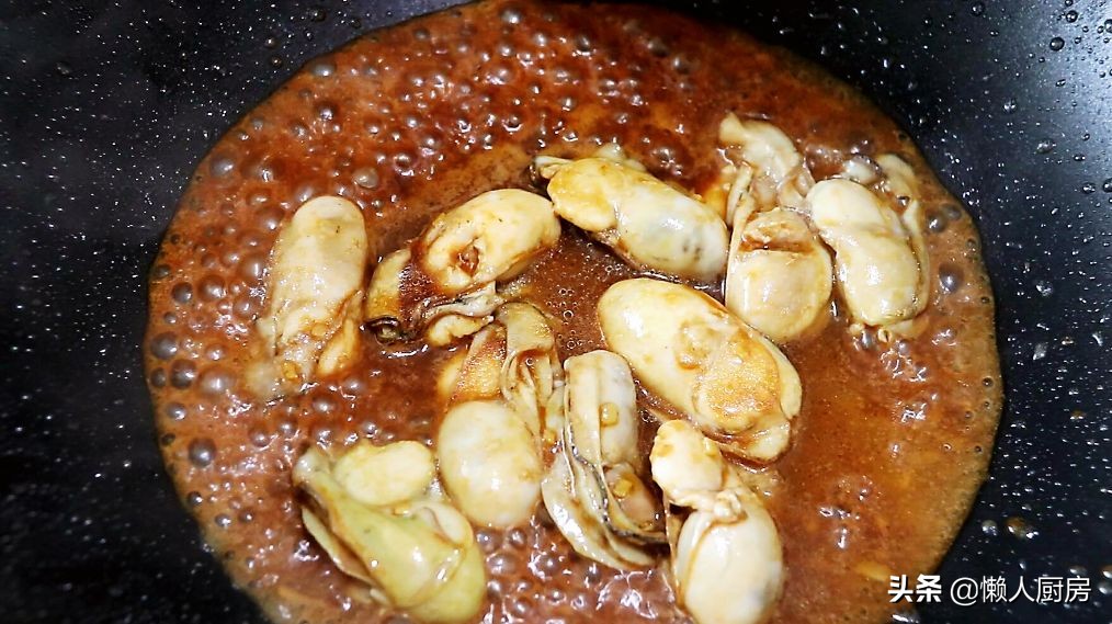 炖豆腐时，锅里加点它，吃着特别鲜，嫩嫩滑滑的，还不腥