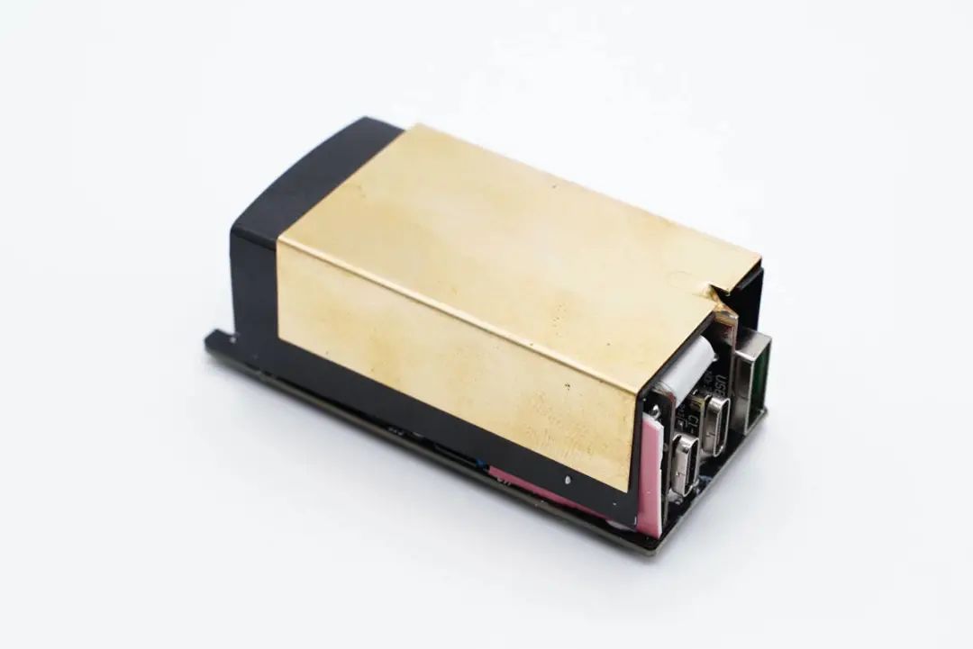 加油中国芯！拆解一款国产GaN器件的65W氮化镓快充