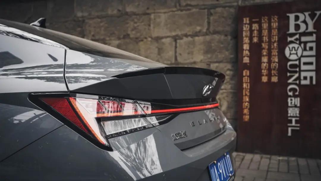 轴距2730mm、价格不到10万，这台韩系车值不值得买？