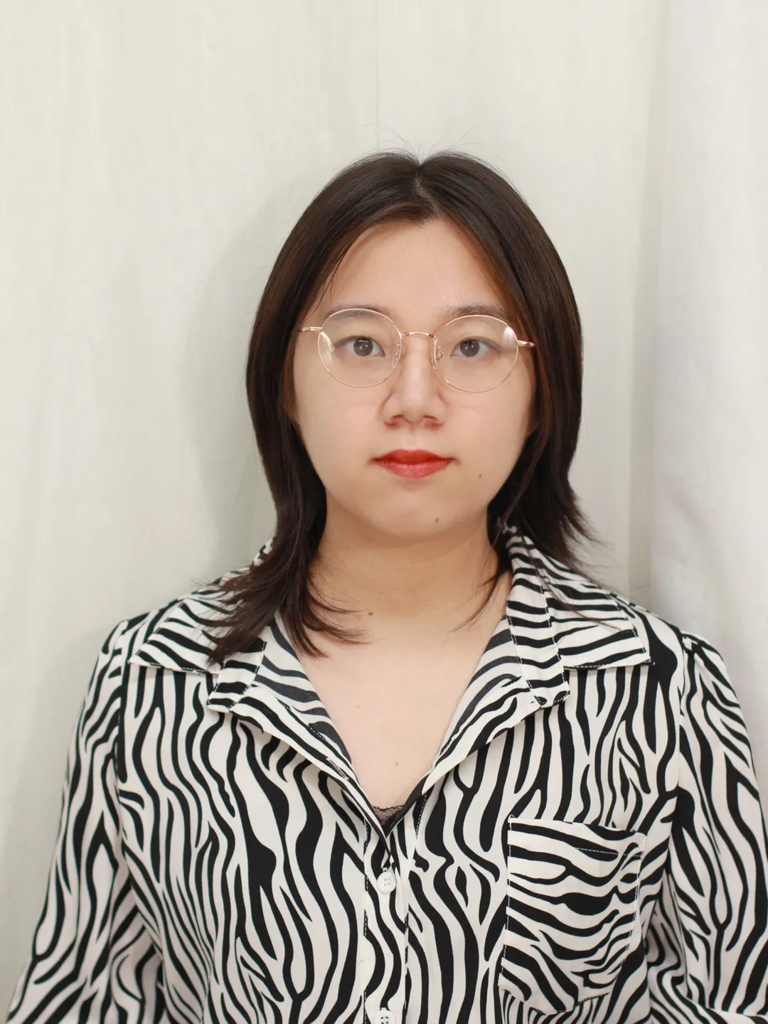 女生長期戴眼鏡與不戴眼鏡,到底有什么區別?