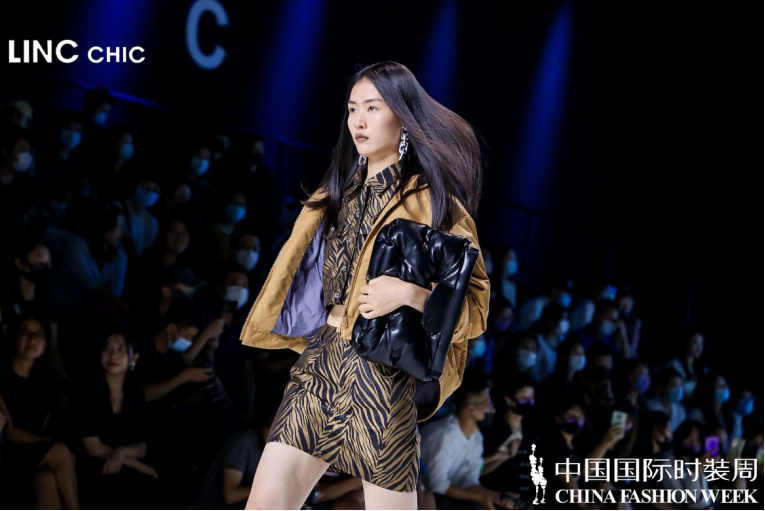 直击中国国际时装周现场，解析LINC CHIC秋冬潮酷新品