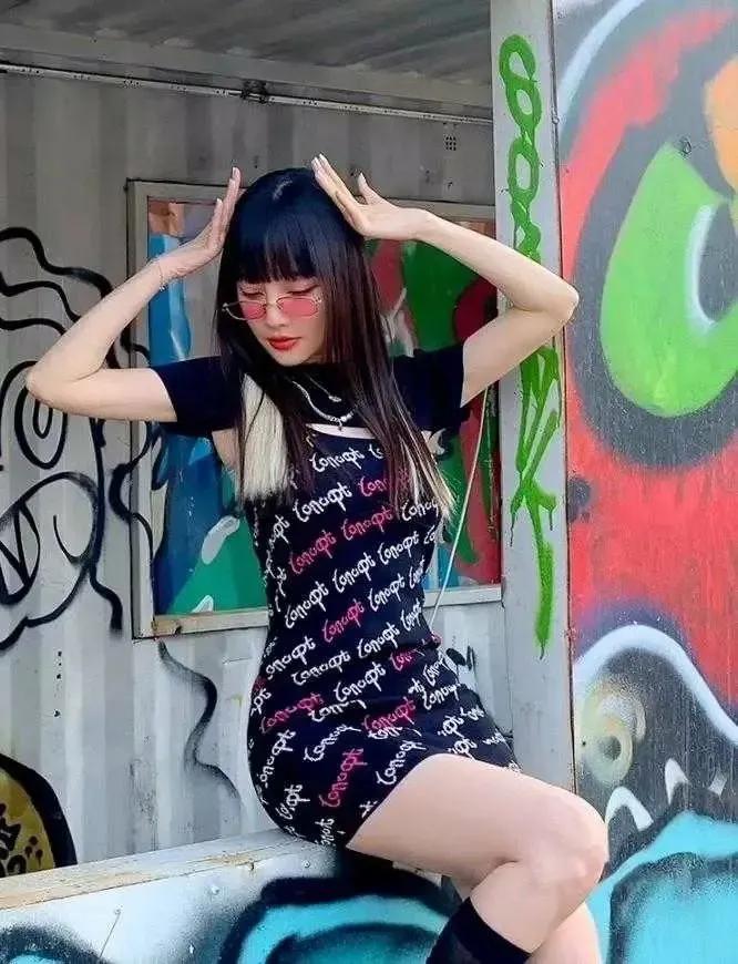 把明星做成网红的两位女艺人