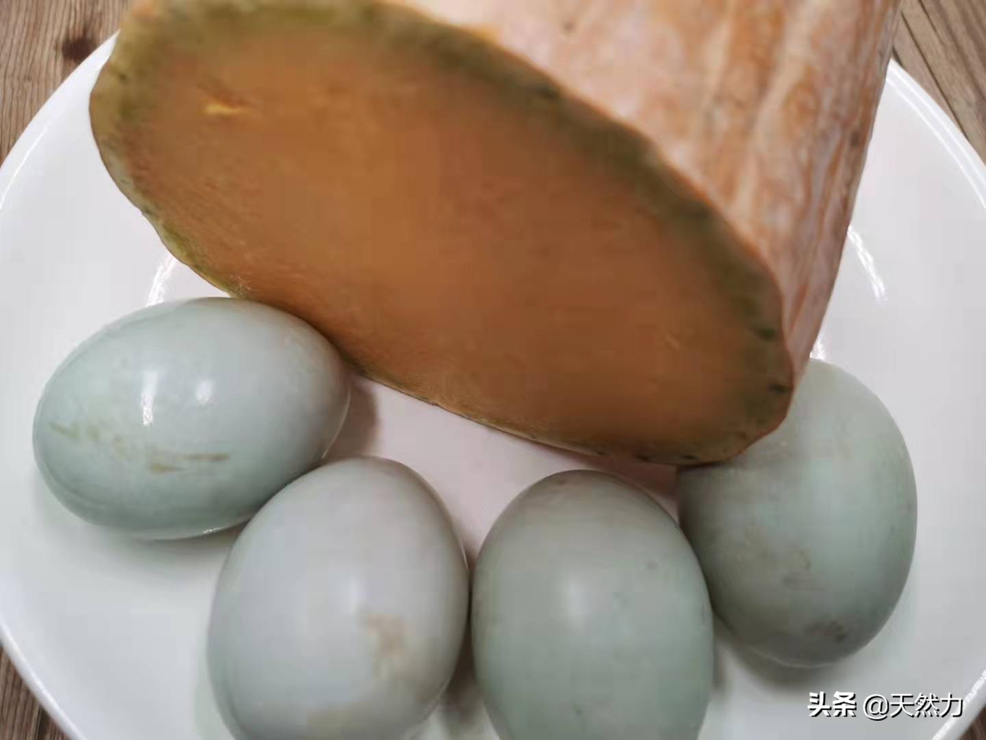 在家也能轻松做出广东名菜蛋黄焗南瓜，详细经验干货做法，收藏了