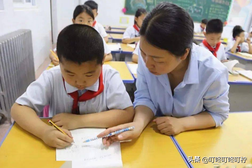 中小学“课后服务”9月实施，家长对此质疑声不断：孩子晚饭咋办