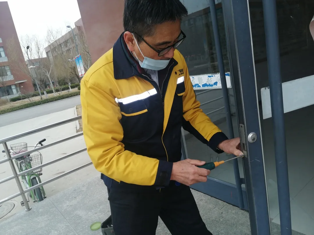 「泰华生活服务」泰华物业为莘莘学子保驾护航,为梦想加油 「泰华生活服务」泰华物业为莘莘学子保驾护航,为梦想加油