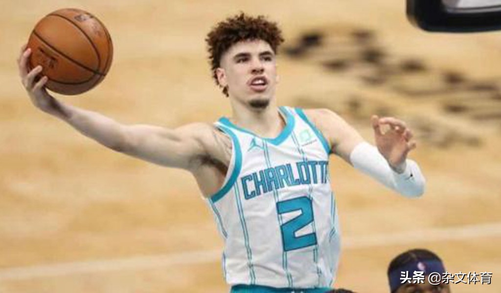 年龄不是问题！三球在NBA开启姐弟恋模式，自信自己超越保罗