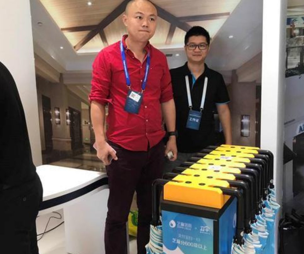 30万把共享雨伞有借无还，创始人还很高兴，网友