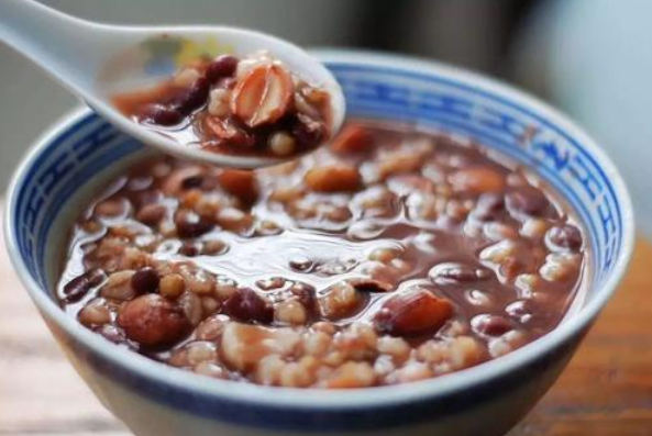 熬腊八粥有讲究，巧搭配营养高，教你做法，香浓黏稠，好喝又健康