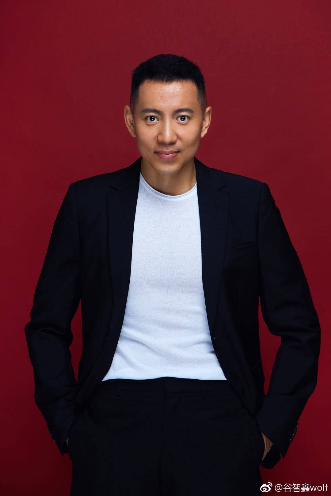 他曾是最红男主角，因不用马替而从马上摔下来