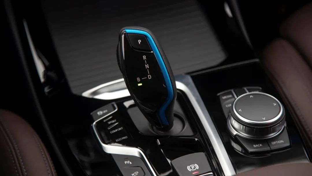 保持“满电” 与创新纯电动BMW iX3共赴盛夏之约