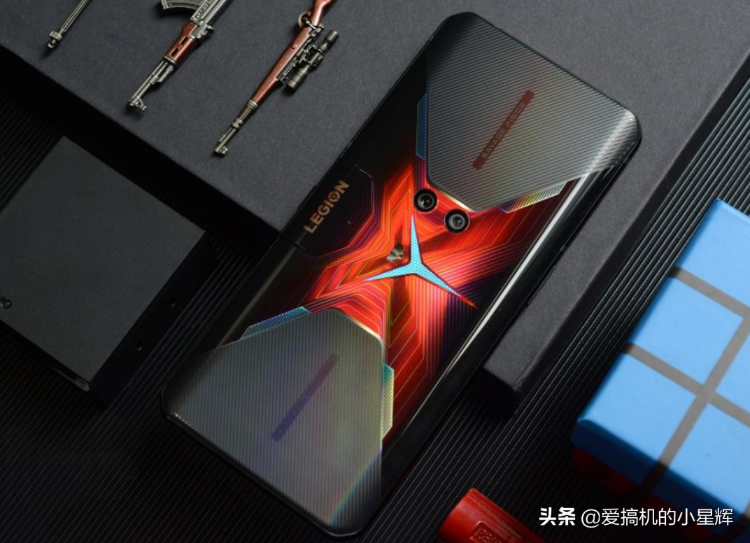 从4199元跌至2899元，144Hz+5000mAh+256GB，高性能手机加速退场