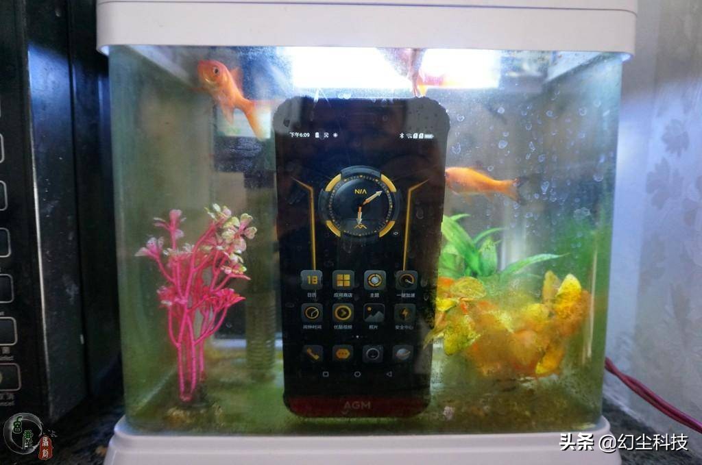 金嗓子+中国芯，一款适合老年人使用的三防手机，AGM H2体验