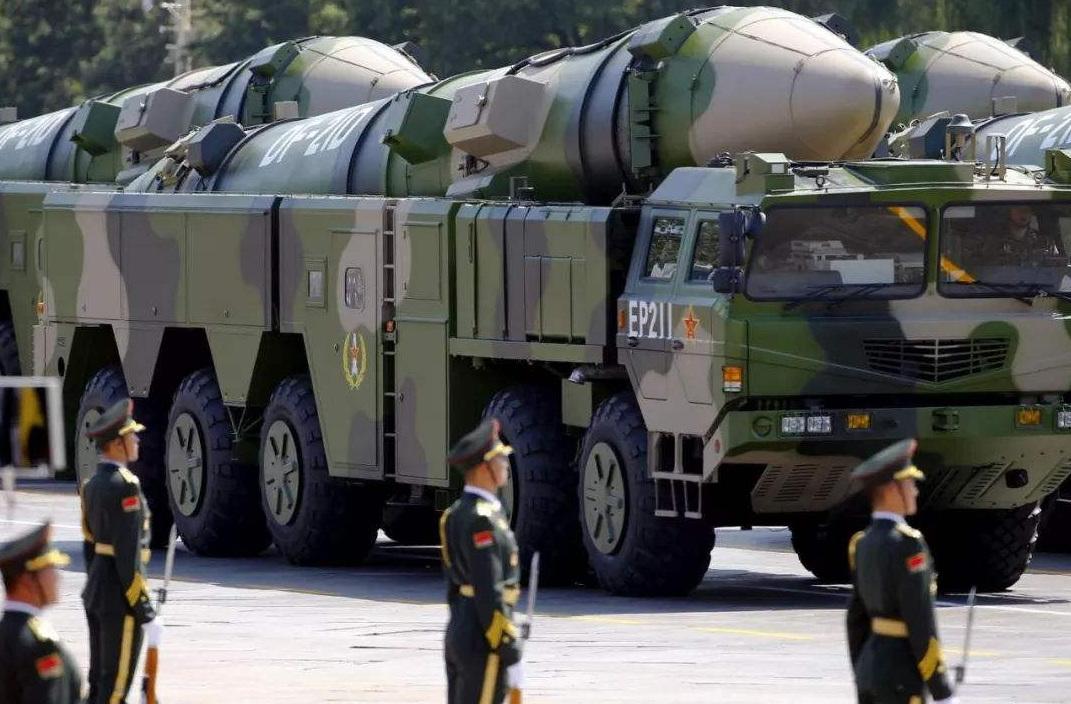 都2020年了，英国还有人想派军舰威胁中国，来了