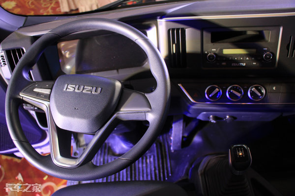 江西五十铃发布最新国六翼放ec7轻卡,只要10.98万