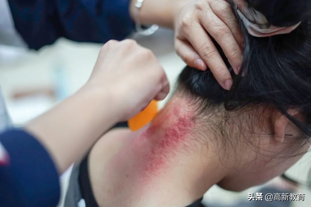 高新医药｜省中医院老师来授课，学生的反应让人意外