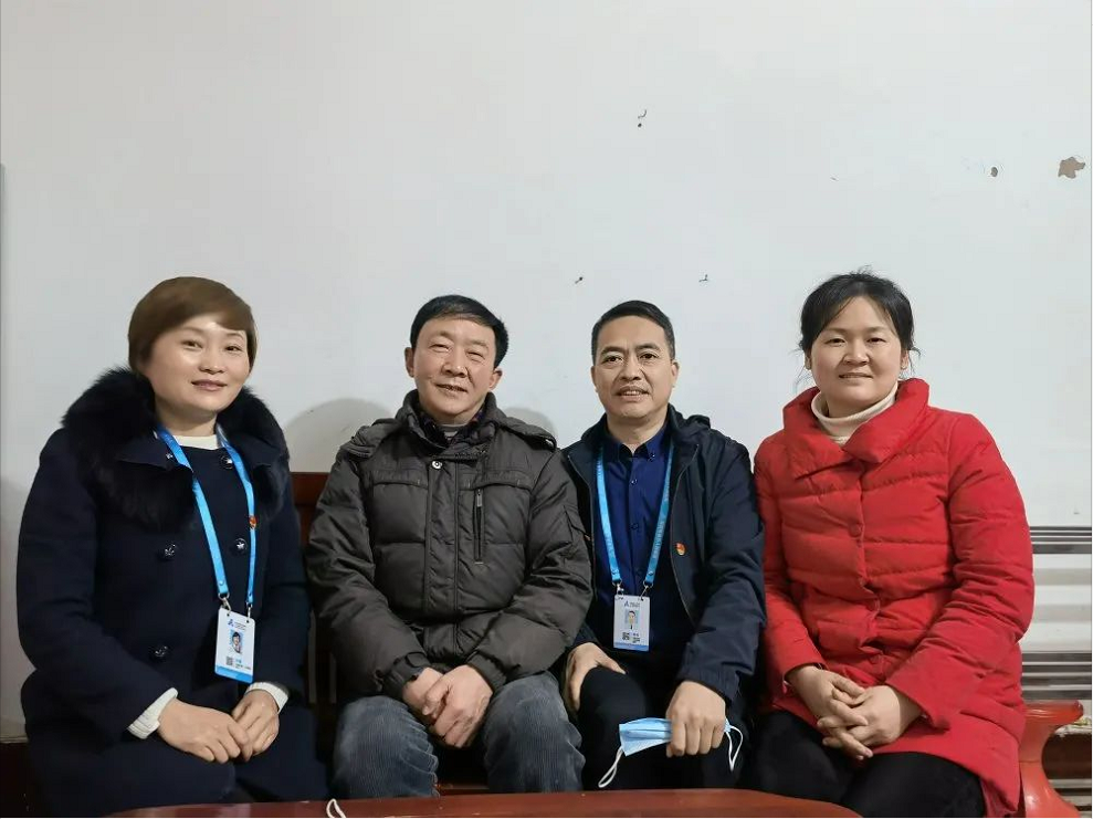 宜宾市第四人民医院：情系退休老党员 殷殷关怀暖人心