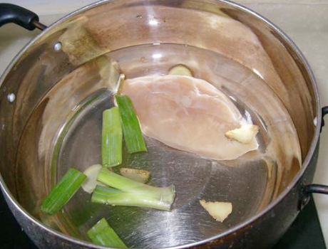 圖片[2]-雞絲涼面的做法步驟圖  出鍋過涼水是不對-起舞食譜網