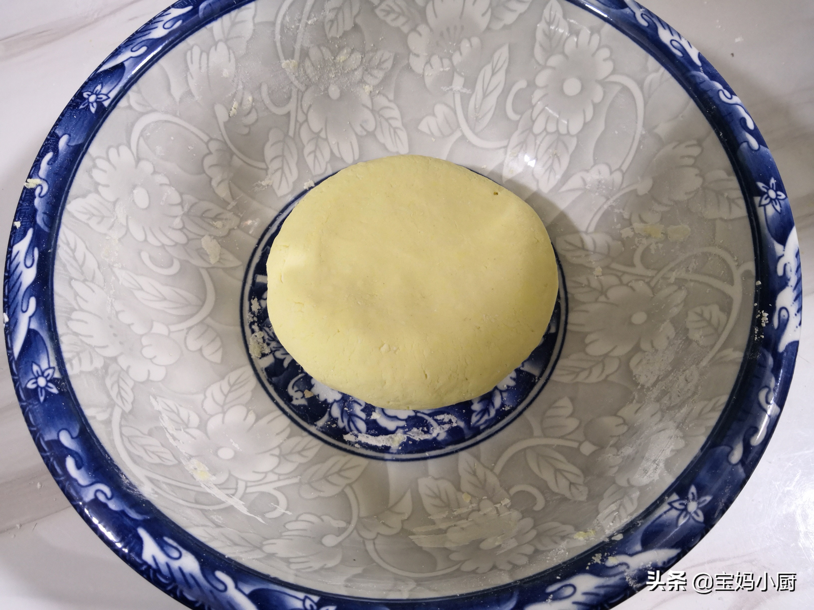 用牛奶和蘋果做餅，當早餐太讚了，大人孩子喜歡，網友：聰明做法