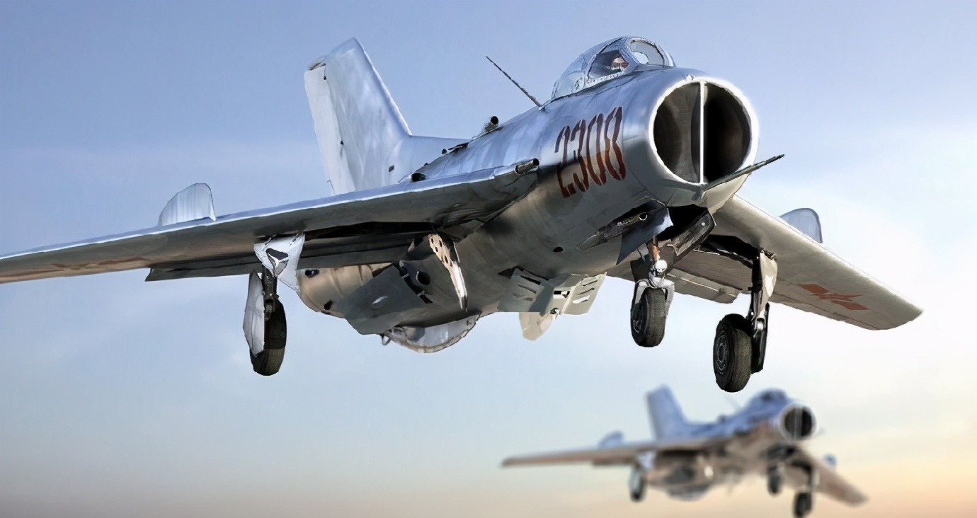 50架飞机，1.67亿美元，中国航空史上第一单战机是如何卖出去的？