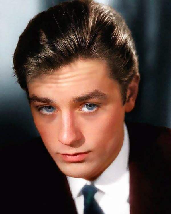 42年后《佐罗》主演今昔照，阿兰德龙老了，童自